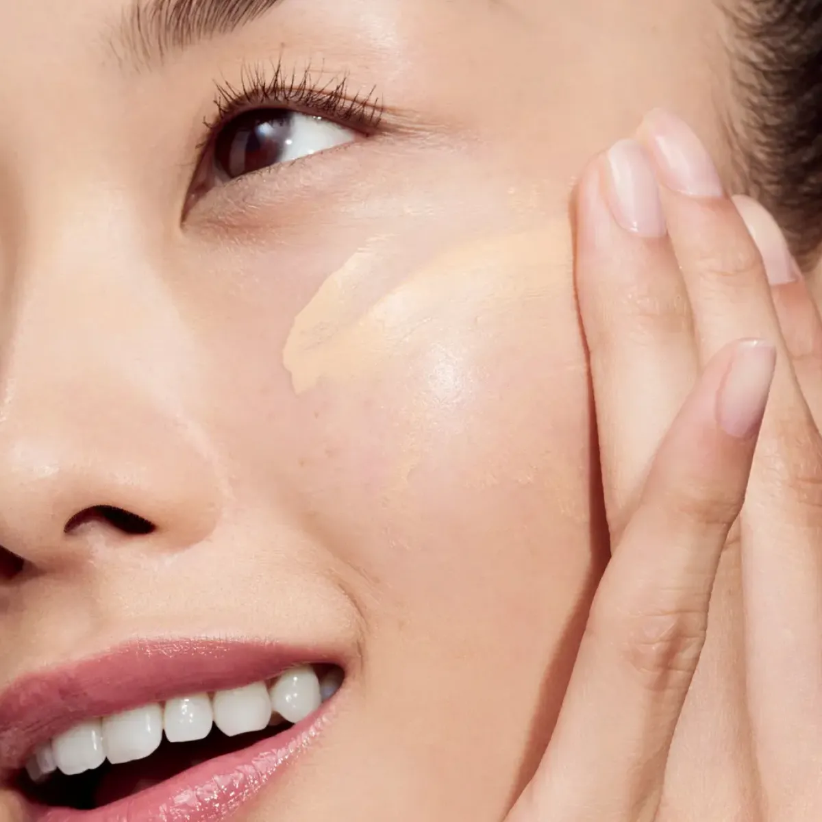 Clinique Fondation>Even Better Clinical Vitamin Makeup SPF 50