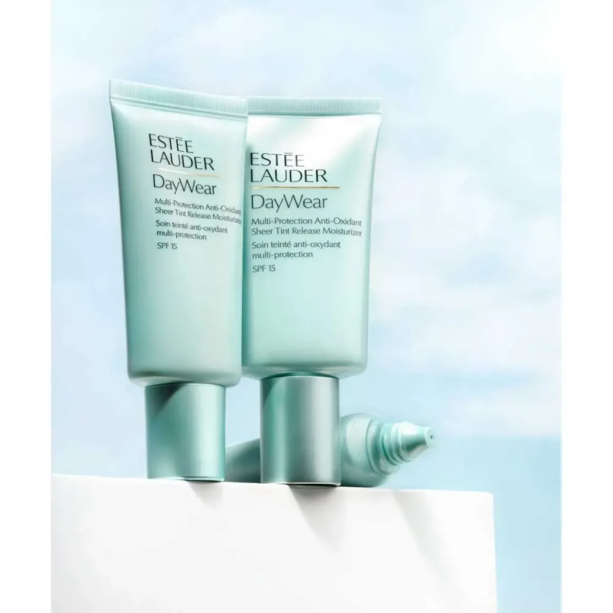 Estée Lauder Crème De Jour>Estee Lauder DayWear Sheer Tint Release Multi-Protection Anti-Oxidant Moisturizer SPF15